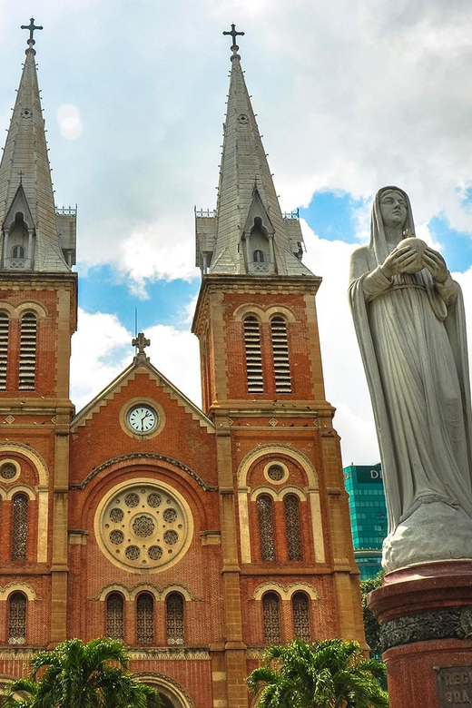 HO CHI MINH CITY FULL DAY PREMIER GROUP TOUR - Key Points