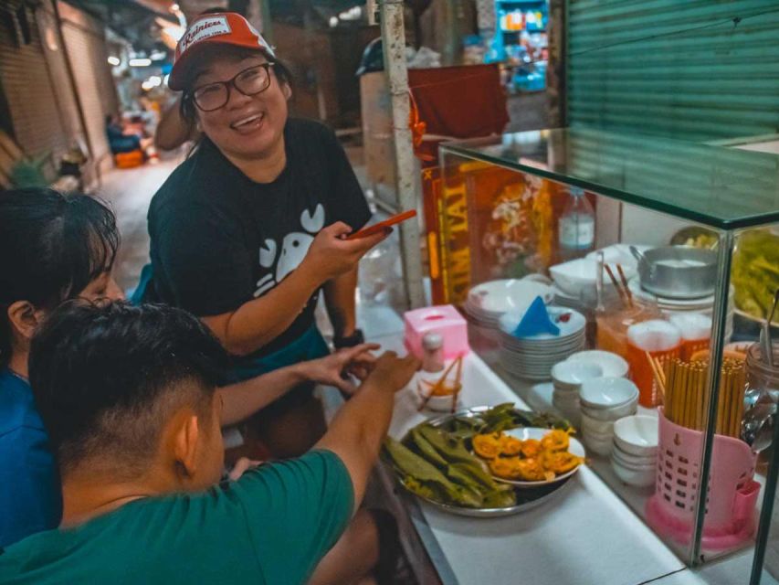 Ho Chi Minh City: Street Foodie Night Cycling Tour - Key Points