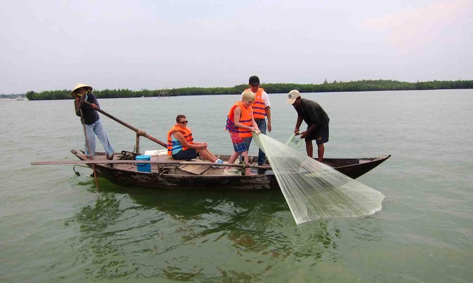 Hoi An: Farming and Fishing by Bicycle at Tra Que Village - Key Points