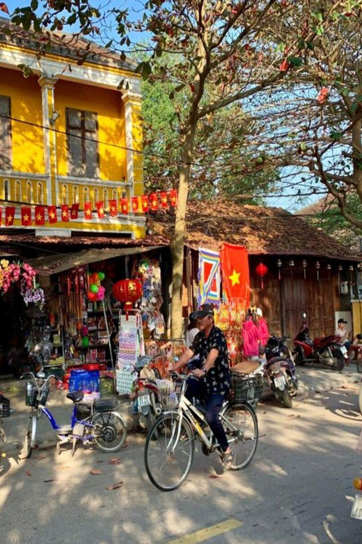 Hoi An: Street Food Tour by Scooter With Local Lady - Key Points