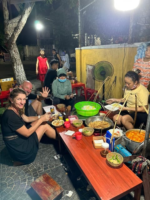 HOI AN : WALKING LOCAL FOOD EVENING TOUR - Key Points