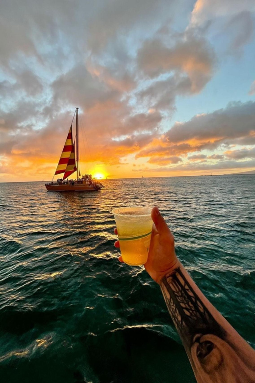 Honolulu: Sunset Catamaran Sailing Experience - Activity Overview