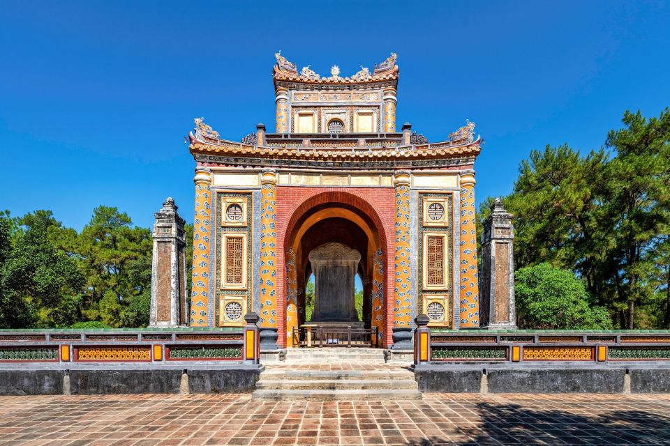 Hue: Hue Royal Tombs Tour Visit 3 Best Tombs of the Emperor - Key Points