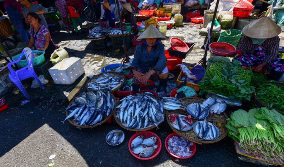 Hue: Thanh Toan Bridge Motorbike Tour With Cooking Class - Key Points