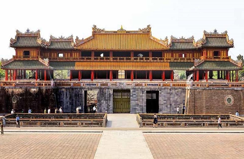 Hue Walking Tour to Imperial Citadel and Forbidden City - Key Points