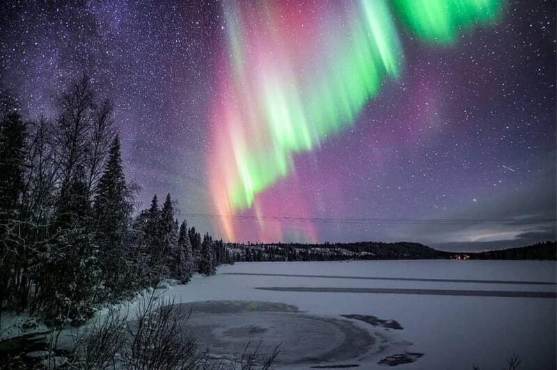 Ice Floating in Lapland With Northern Lights - Key Points