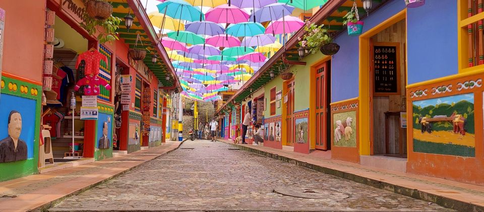 Medellín: Private Guatapé Tour With Breakfast, Lunch & Cruise - Key Points