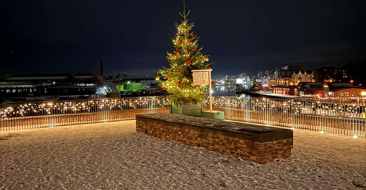 In Lübeck, Christmas Is at Home. - Key Points