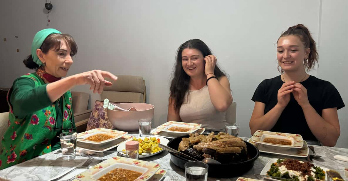 Istanbul Authentic Turkish Family Dinner With Eastern Family - Key Points