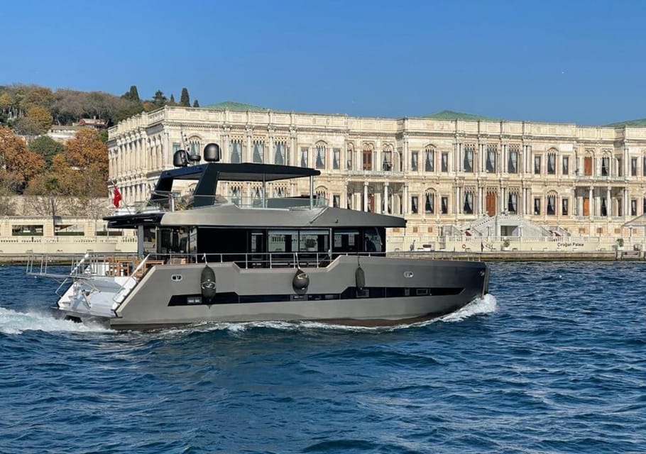 Istanbul: Private Bosphorus Tour On Catamaran - Key Points