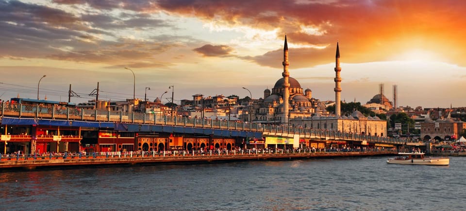 Istanbul: Semi Private Bosphorus Tour - Key Points