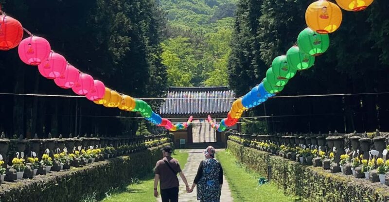 Jeju: Highlight Customized Private Tour With Expert Guide - Key Points
