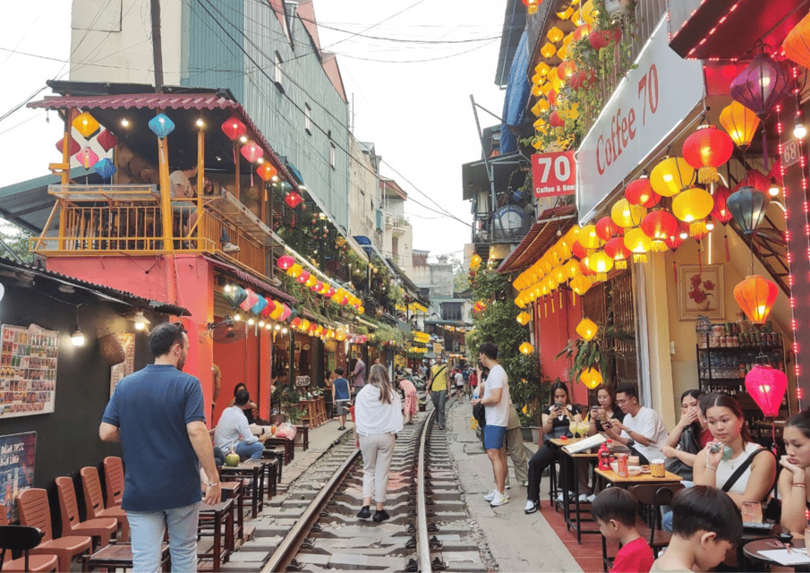 Journey to Explore Hanoi Foods With Train Street Visit - Key Points