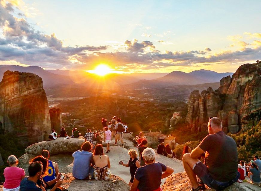 Kalabaka: Majestic Sunset Meteora Tour With a Local Guide - Key Points