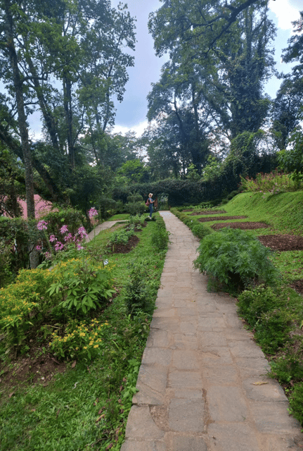 Kathmandu ; Botanical Garden & 3 UNESCO Heritage Sites Tour - Key Points