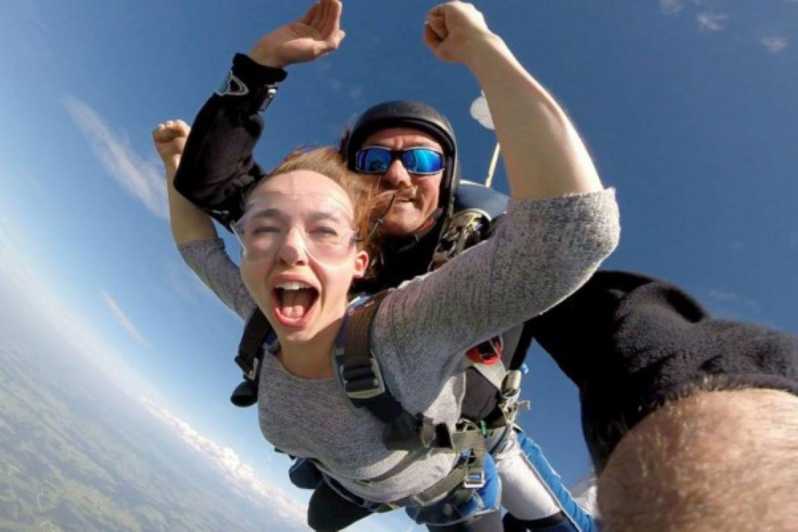 Kempten Durach: Tandem Skydiving Adventure - Key Points