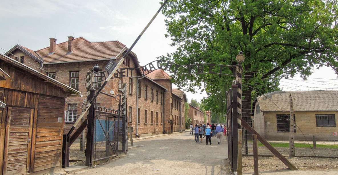 Krakow: Auschwitz and Wieliczka Salt Mine Combo Tour - Good To Know