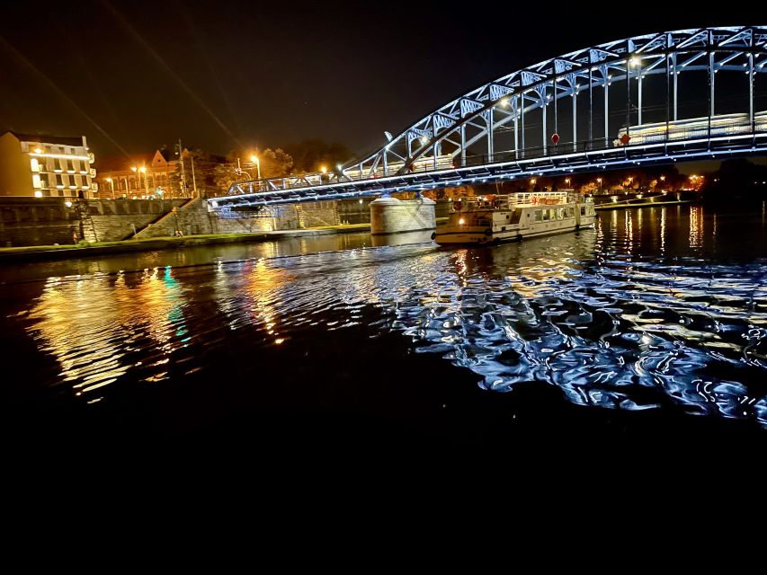 Krakow: Evening Cruise With a Glass of Wine - Good To Know