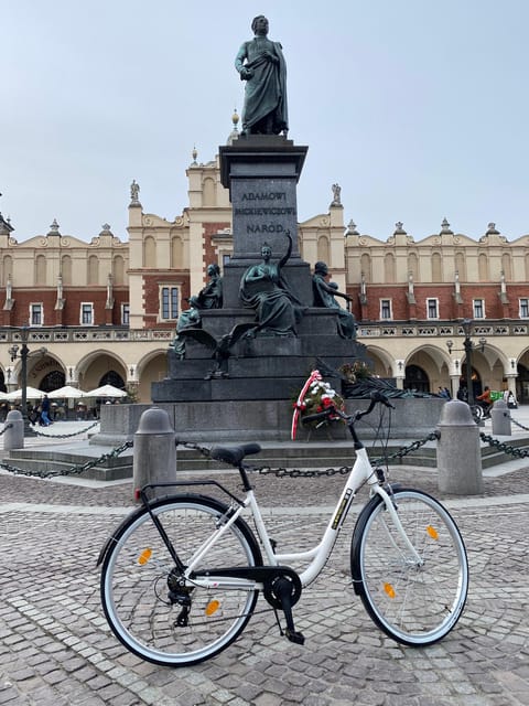 Krakow: Old Town and Kazimierz Guided Bike Tour - Good To Know