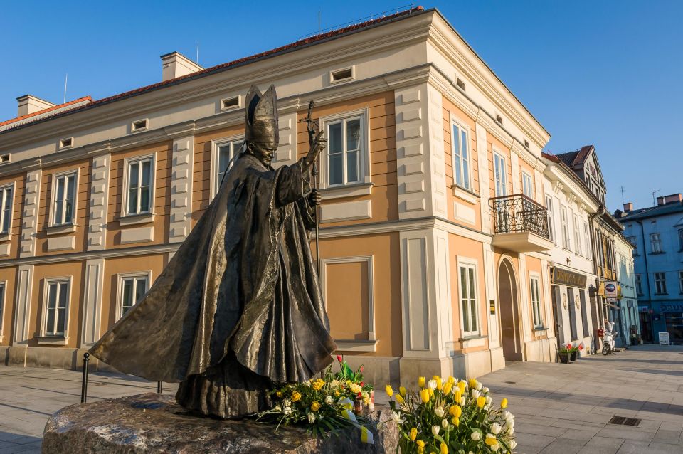 Krakow: Pope John Paul II Guided Tour With Home & Sanctuary - Good To Know