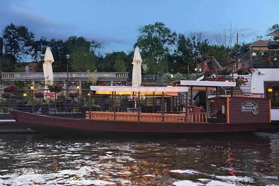 Krakow: Private Traditional Gondola Cruise - Good To Know