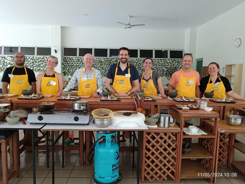 Kuala Lumpur: Malaysian Cooking Class With Market Tour - Key Points