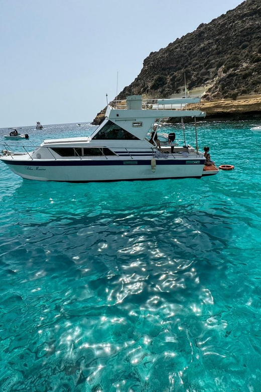 Lampedusa: Elegant Day Boat Tour With Lunch on Board - Key Points