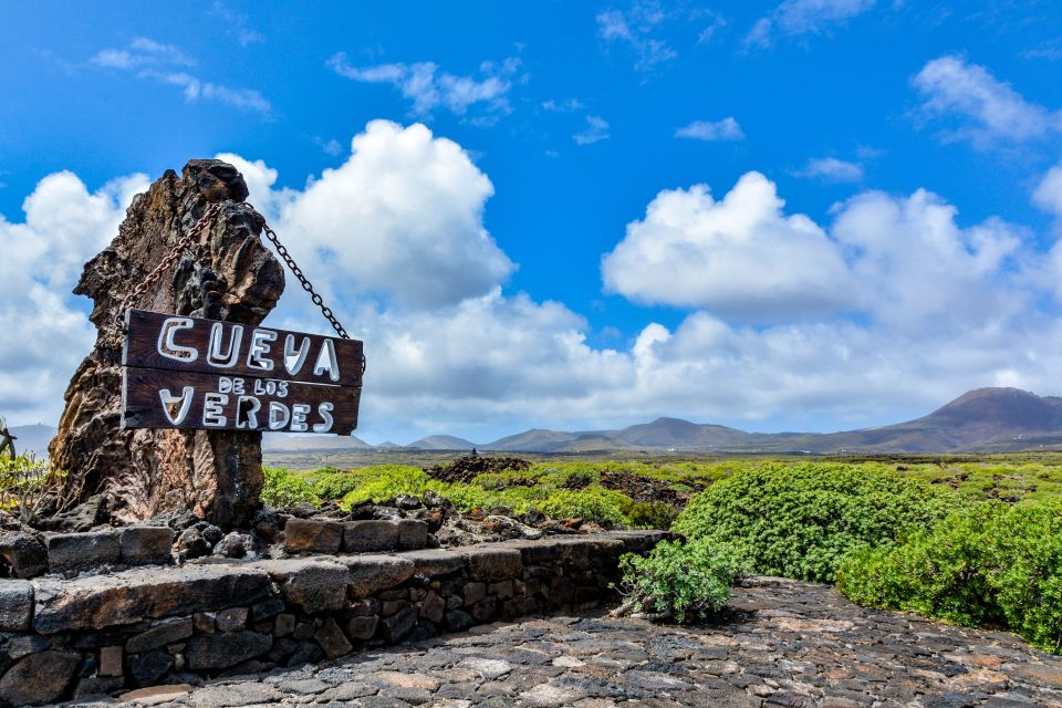 Lanzarote: Cave of the Greens & Jameos Del Agua Tour - Tour Overview