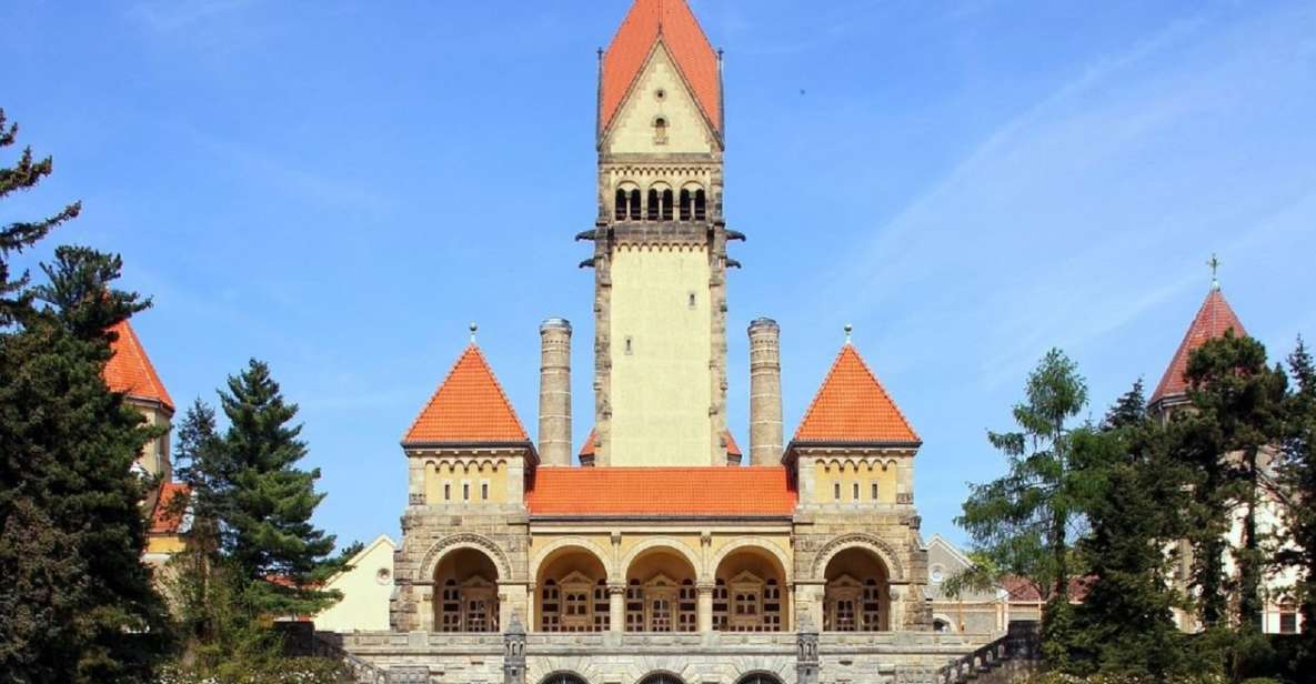 Leipzig: Guided Tour of the Southern Cemetery - Key Points