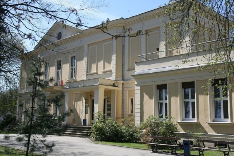 Lodz: Private City Walking Tour - Good To Know