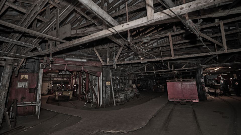 Longyearbyen: Historic Coal Mine Tour at Gruve 3 - Good To Know