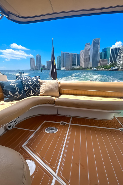 Luxury Yacht Experience in Miami (4 Hrs Bella Vita) - Key Points