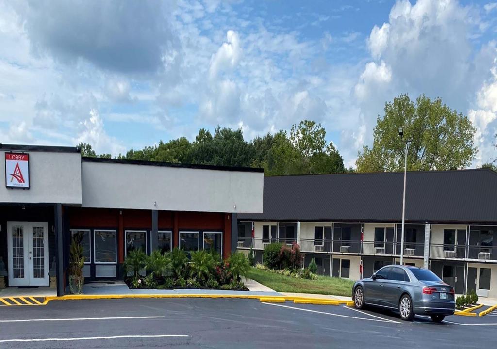 Lx Hotel, Manchester, Tennessee Review