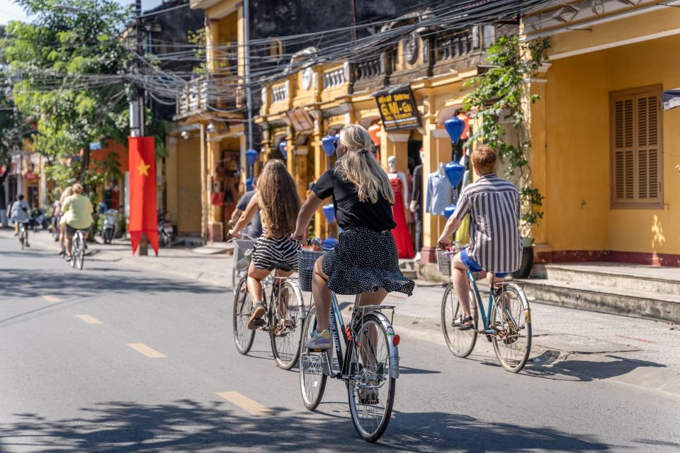 Mad Monkey Hoi An Heritage Experience - Key Points