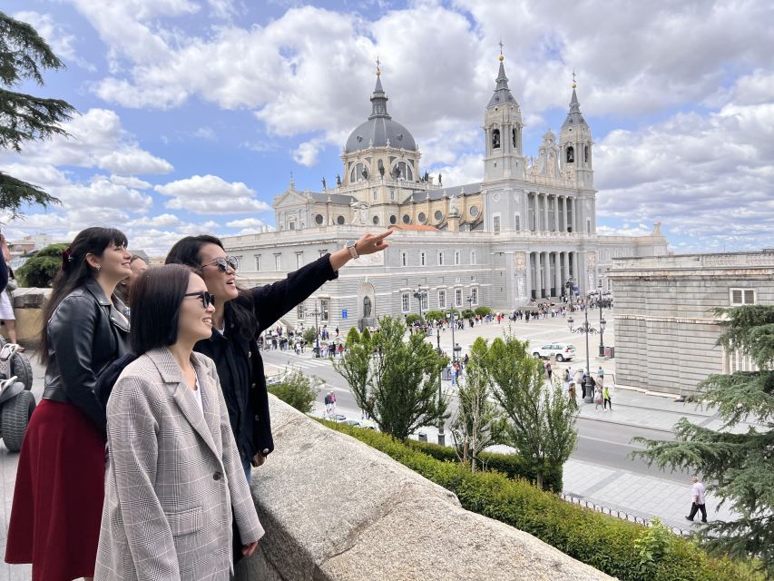 Madrid: Royal Palace & Habsburg Dynasty Small Group Tour - Key Points