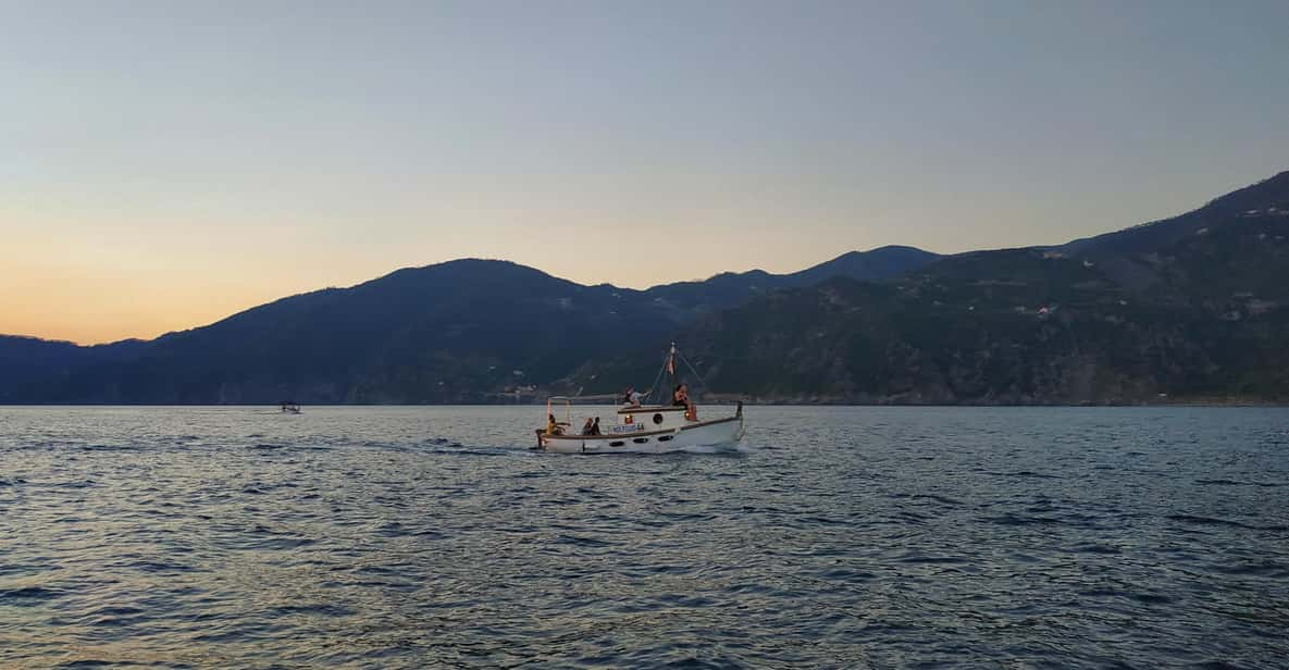 Magical Sunset Tour of Cinque Terre W/ White Wine+Focaccia - Key Points