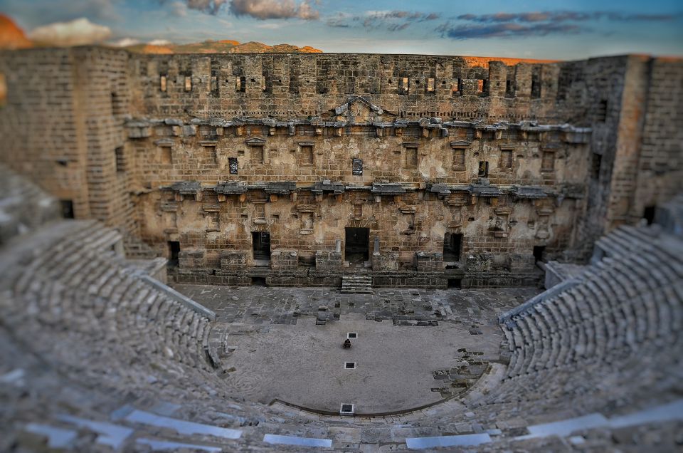 Málaga: Roman Theatre and Alcazaba Private Walking Tour - Key Points