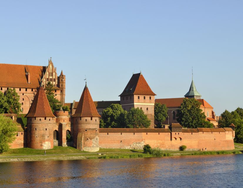 Malbork Castle Tour: 6-Hour Private Tour - Good To Know