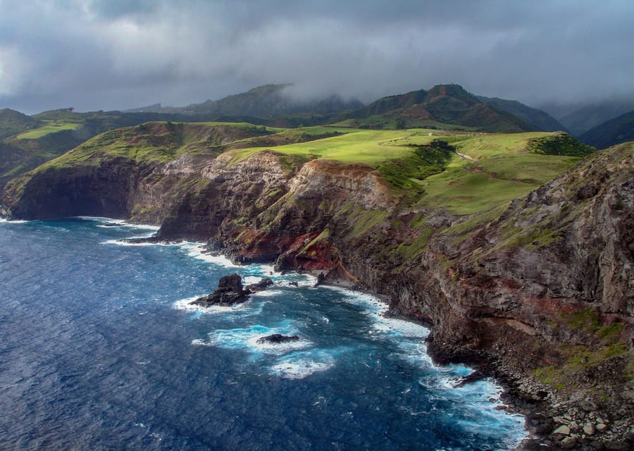 Maui: Waterfalls of West Maui and Molokai Helicopter Tour - Key Points