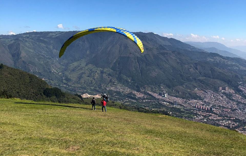 Medellín: 15-Minute Paragliding Flight - Key Points