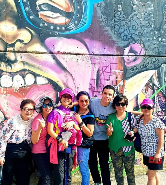 Medellin: Commune 13 Tour With Street Food - Key Points