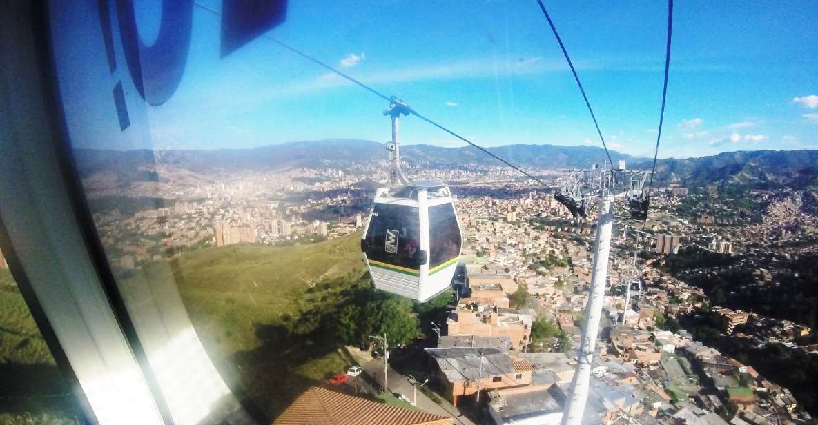 Medellin Metro: Private Tour - Key Points