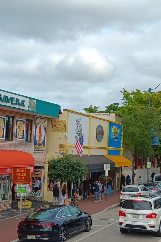 Miami City Tour With Stops in Wynwood and Little Havana - Key Points