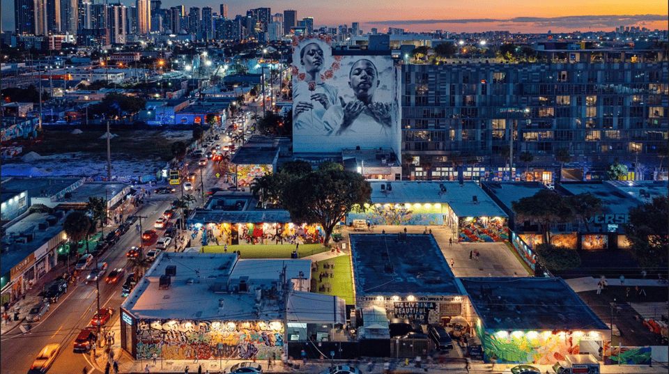 Miami: Wynwood Walls After Dark Party - Social Interaction