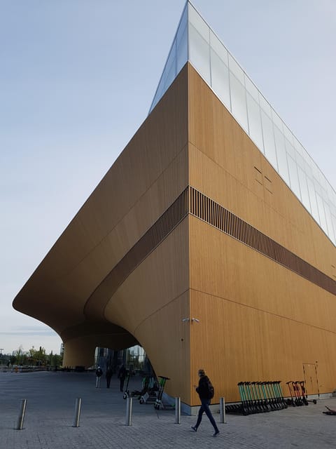 Modern Helsinki Free Walking Tour - Key Points
