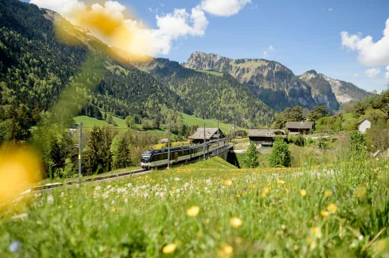 Montreux: 1-Way Goldenpass Belle-Epoque Train To/From Gstaad - Good To Know