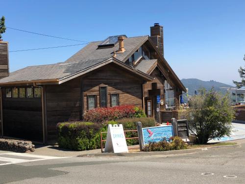 Mountain Home Inn - Overview and Location