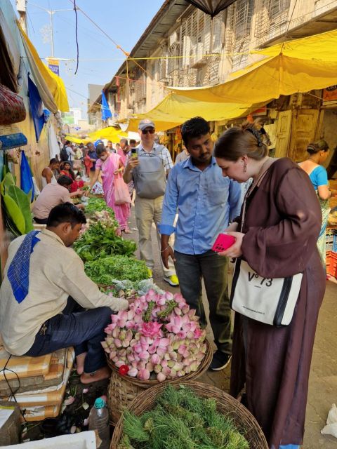 Mumbai at Dawn: Early Morning Markets Tour - Key Points