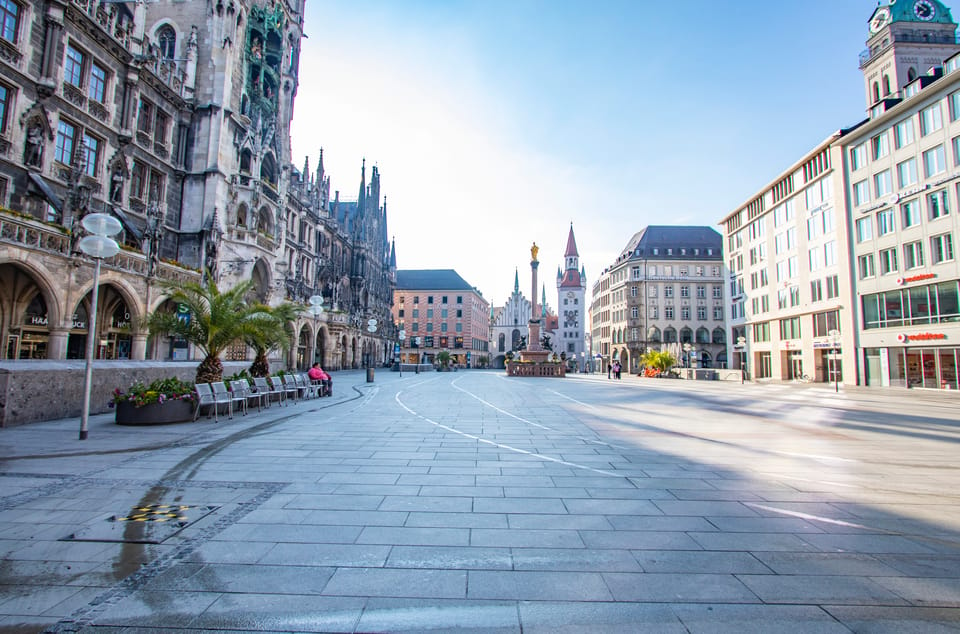 Munich: Art and Culture Walking Tour With a Local Guide - Key Points