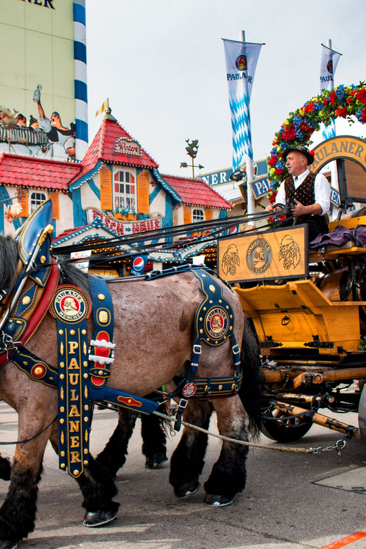 Munich: Oktoberfest Tour With Tent Reservation, Food & Beer - Key Points